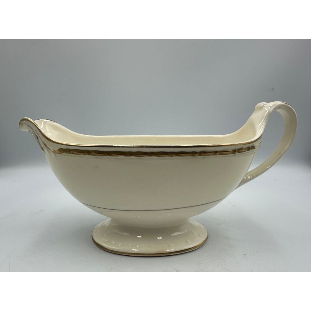 Homer Laughlin Eggshell Georgian Gravy Boat Gold Trim USA B50N5 Vintage China